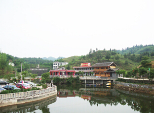 龙泉山庄