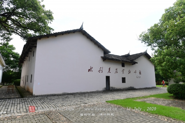 共和国摇篮景区