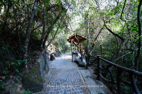 十八水原生态景区