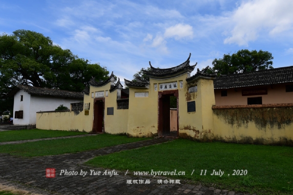 共和国摇篮景区