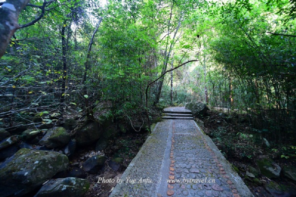 十八水原生态景区