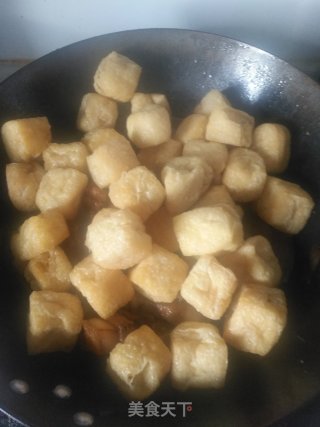 油豆腐泡红烧肉的做法步骤：7