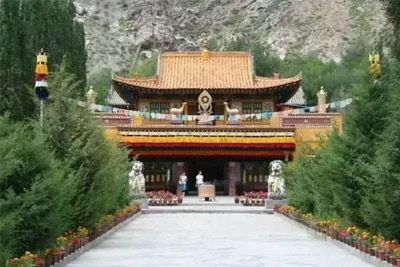 巴伦台黄庙古建筑群