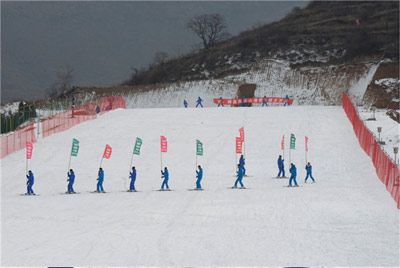 东华山滑雪场